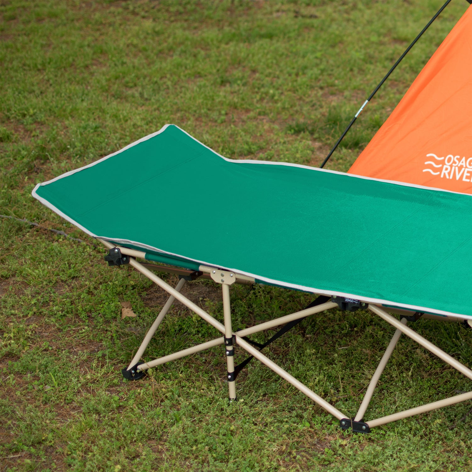 Lightweight Camping Cot w/Carrying Case